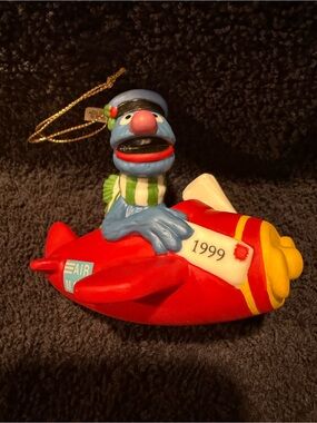 1999 dated Grover Ornament 35505 981